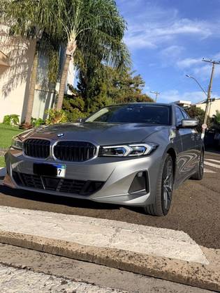 BMW 320i 2.0 16V TURBO FLEX SPORT GP AUTOMÁTICO BMW 320i 2.0 16V TURBO FLEX SPORT GP AUTOMÁTICO